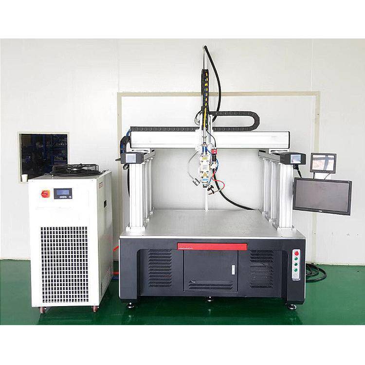 工業潤滑油的優化應用與模具激光焊接技術的協同發展